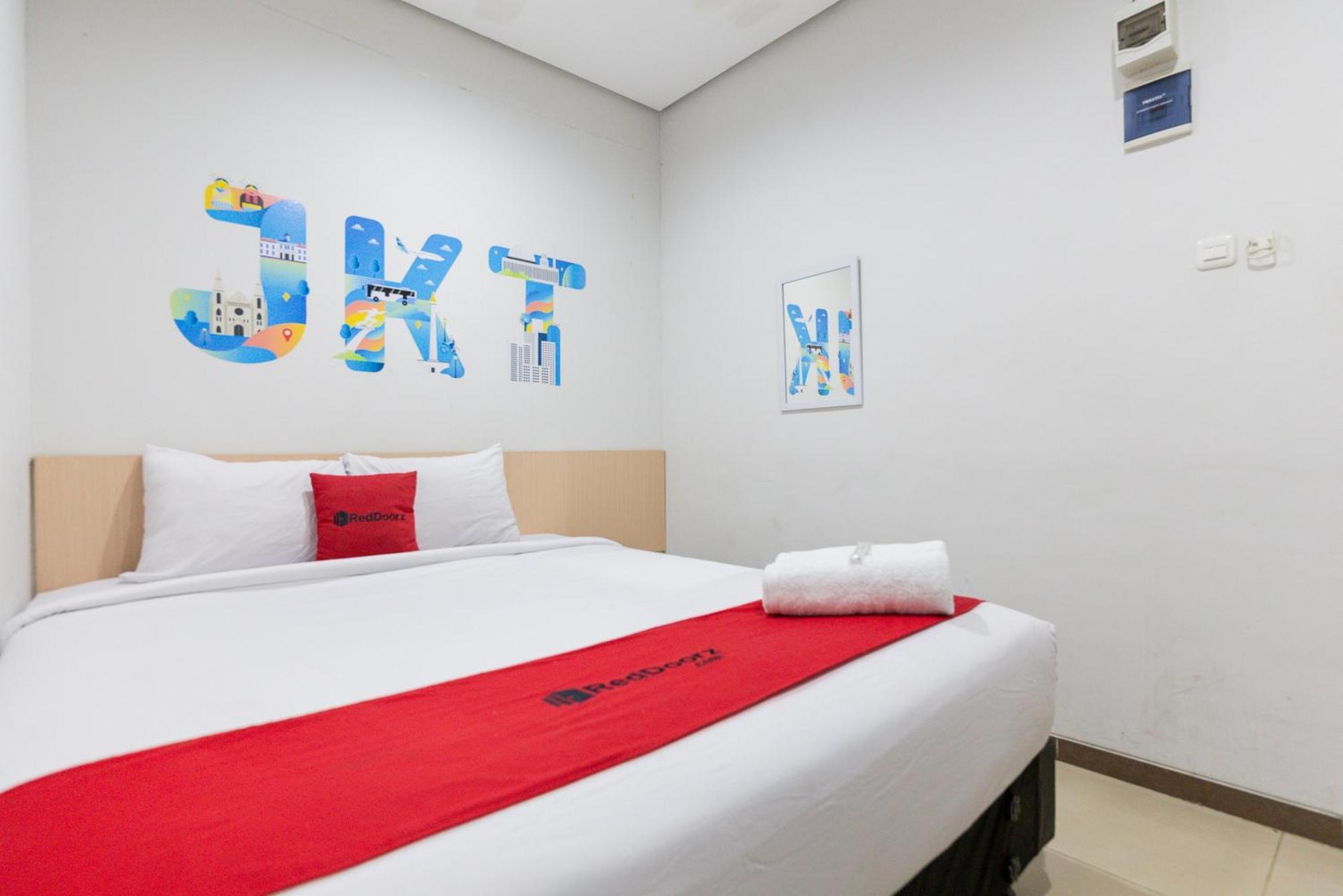 Reddoorz Plus Syariah Near Mall Pondok Indah Jakarta Extérieur photo