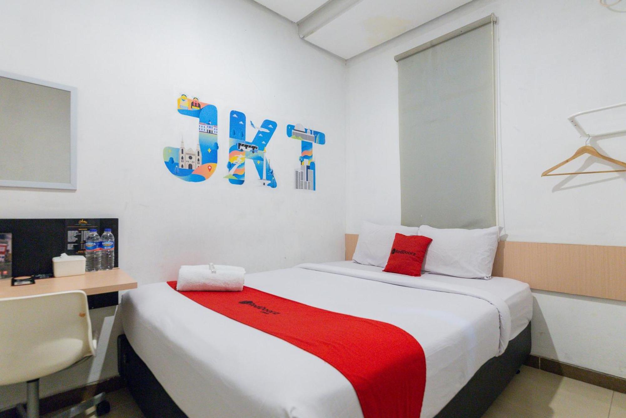 Reddoorz Plus Syariah Near Mall Pondok Indah Jakarta Extérieur photo
