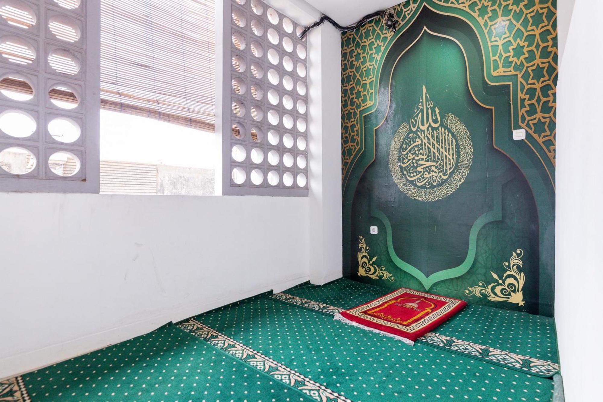 Reddoorz Plus Syariah Near Mall Pondok Indah Jakarta Extérieur photo