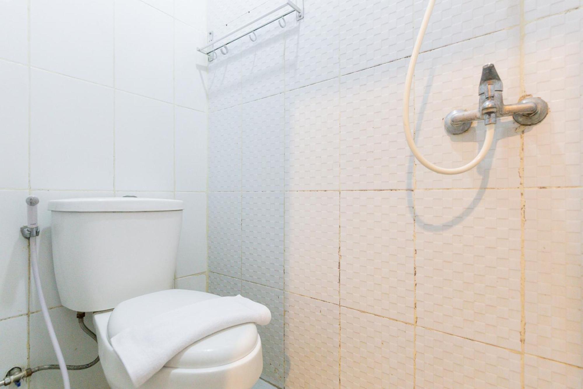 Reddoorz Plus Syariah Near Mall Pondok Indah Jakarta Extérieur photo