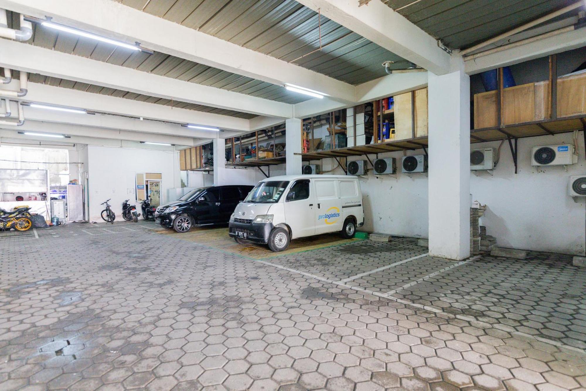 Reddoorz Plus Syariah Near Mall Pondok Indah Jakarta Extérieur photo